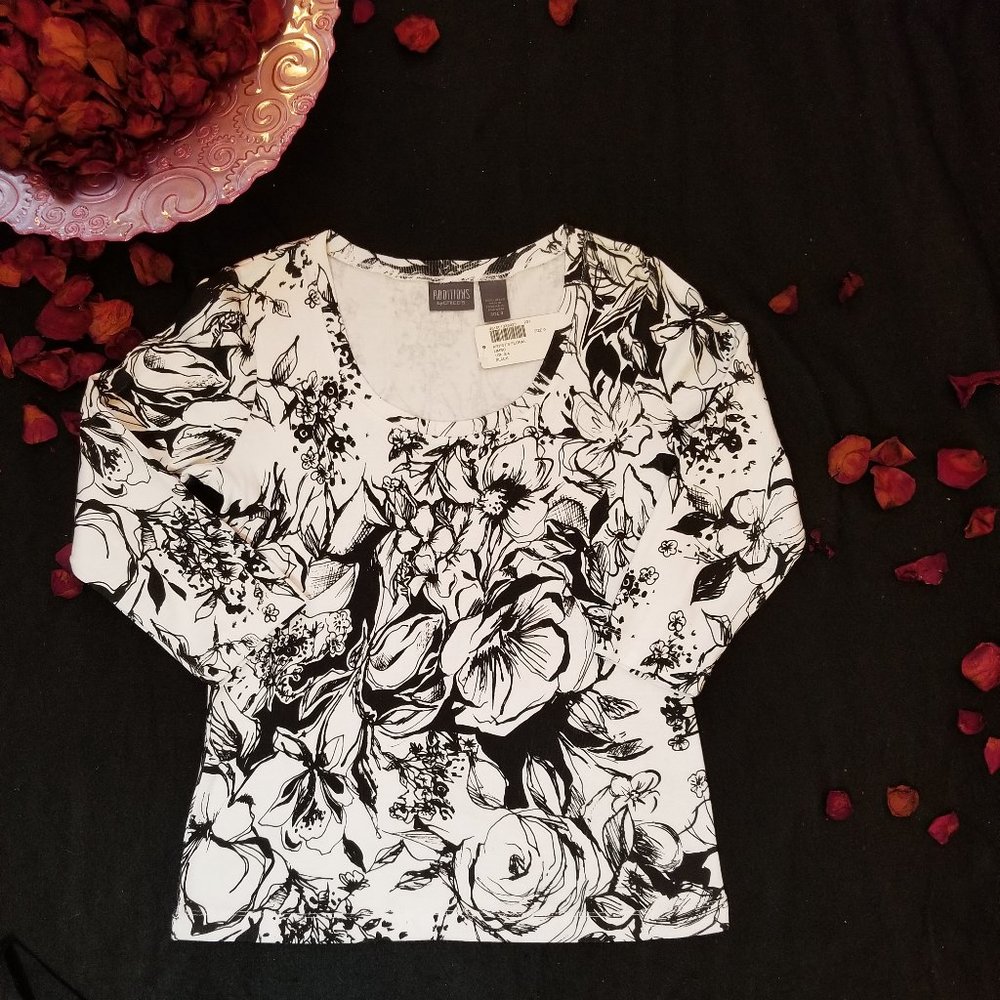 NWT:  3/4 sleeve t-shirt crew neck floral